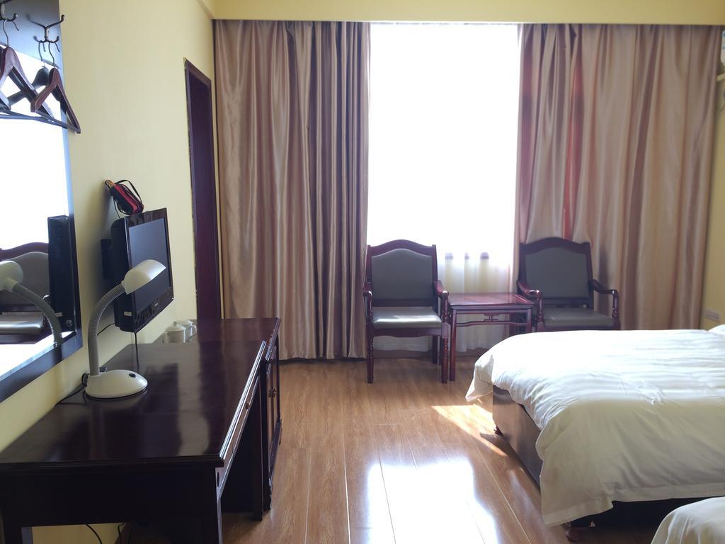 Wudang International Youth Hostel Danjiangkou Номер фото