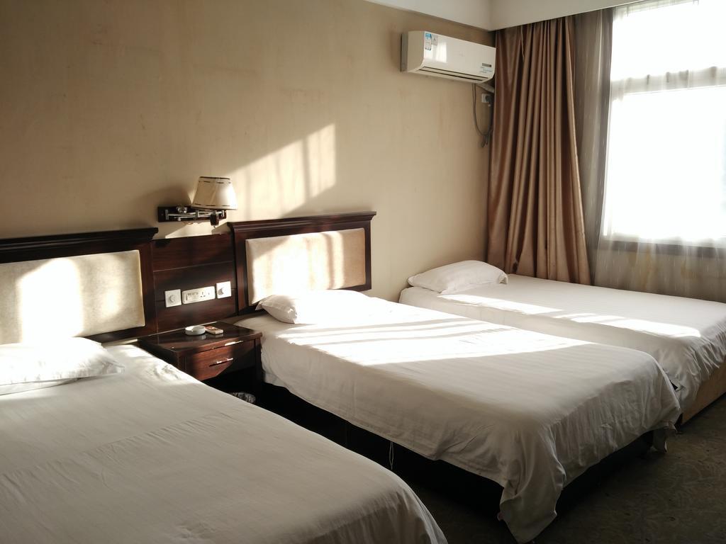Wudang International Youth Hostel Danjiangkou Экстерьер фото