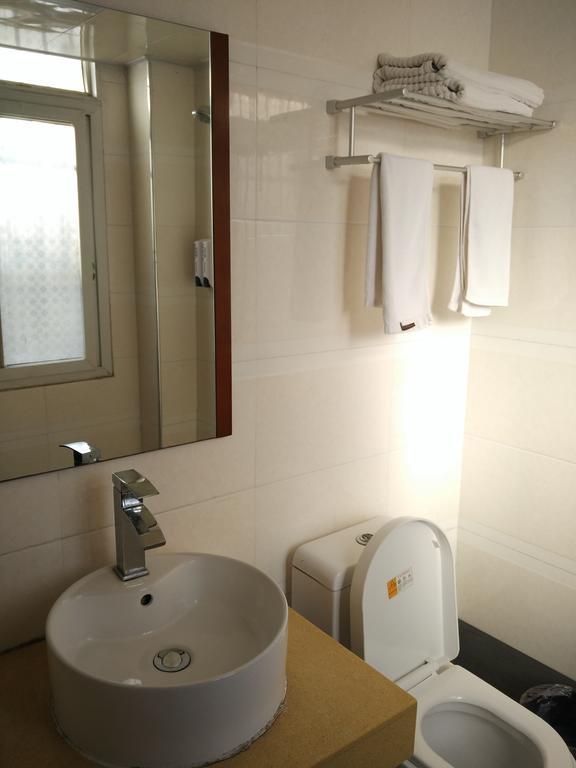 Wudang International Youth Hostel Danjiangkou Экстерьер фото