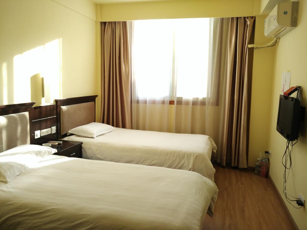 Wudang International Youth Hostel Danjiangkou Экстерьер фото